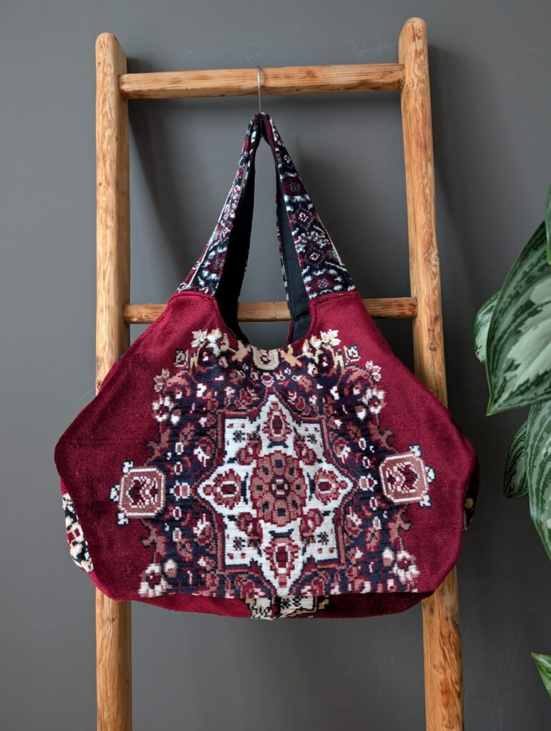 The Honeycomb Bag -  90's burgundy