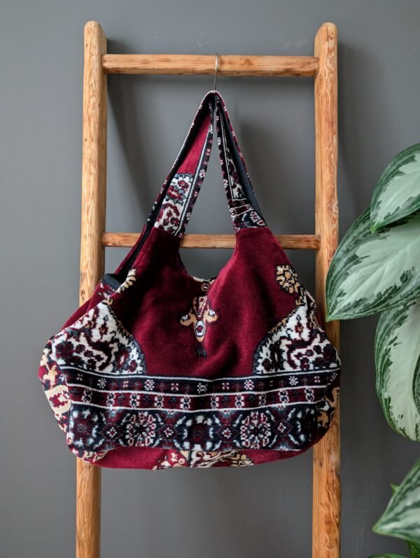 The Honeycomb Bag -  90's burgundy - imagine 2