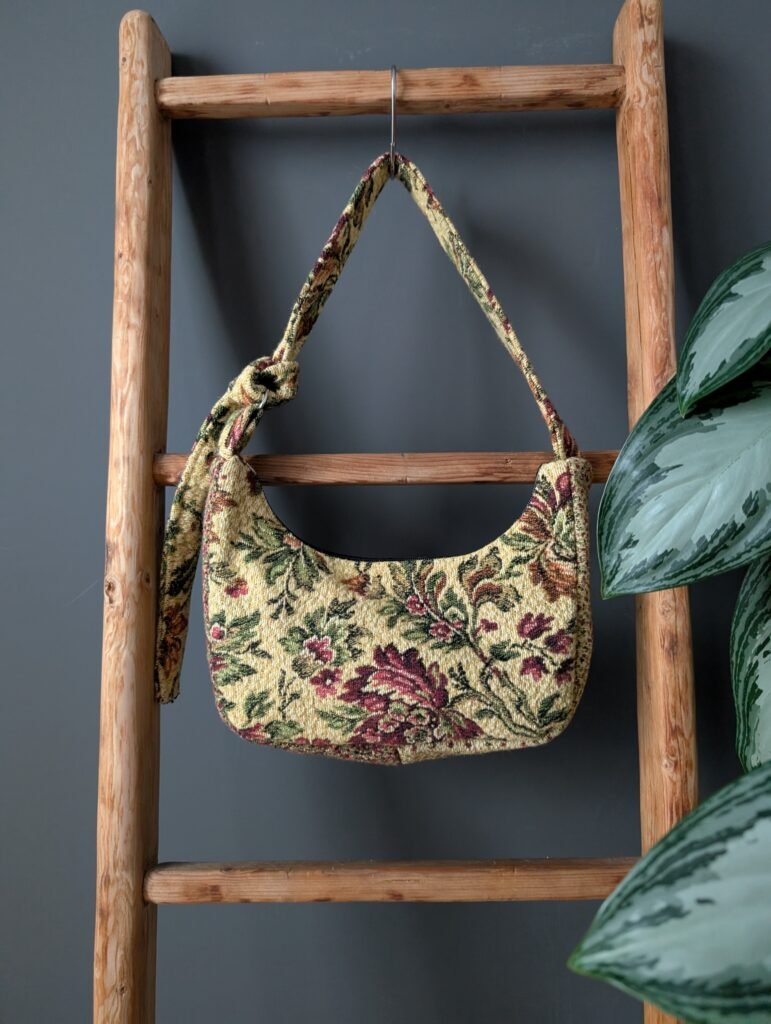 Half Moon Bag - floral dream