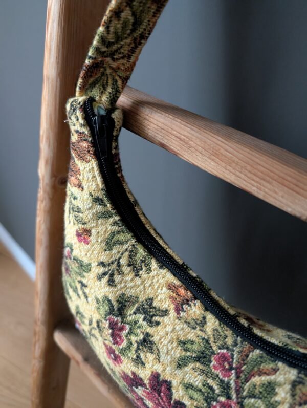 Half Moon Bag - floral dream - imagine 2