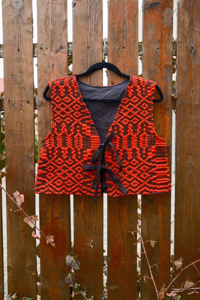 Folk Vest - red
