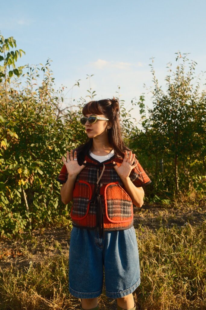 Blanket vest - red