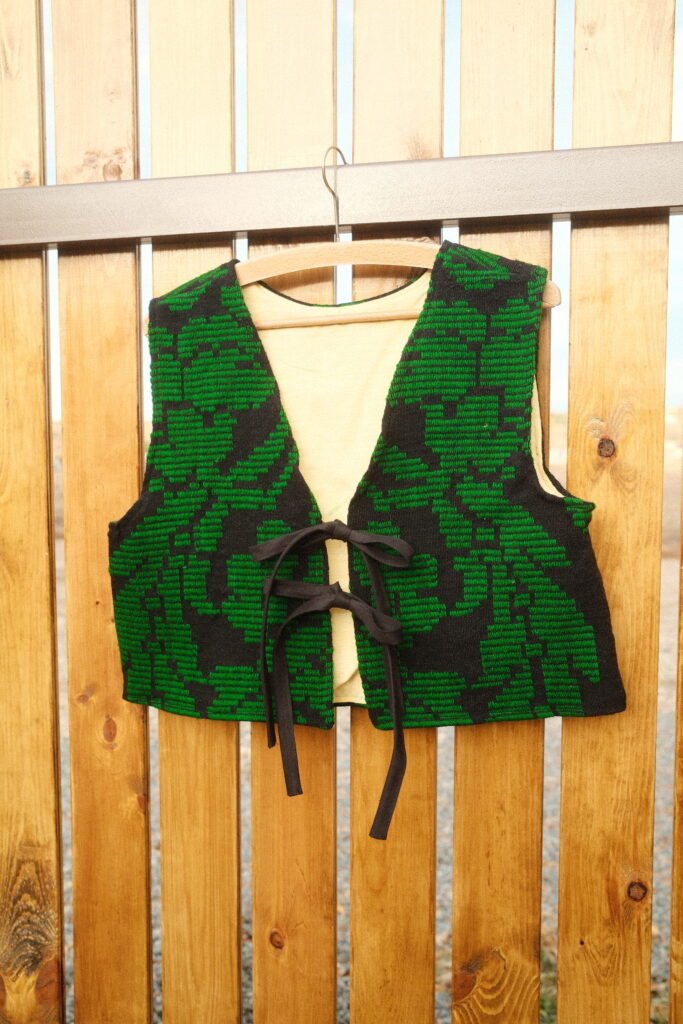 Folk vest - M/L - green&black